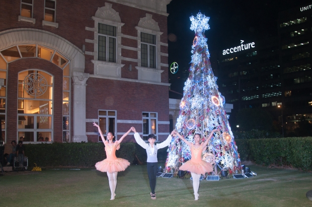 Tuloy Foundation’s ballet group performed excerpts from the famous ballet, “The Nutcracker.”