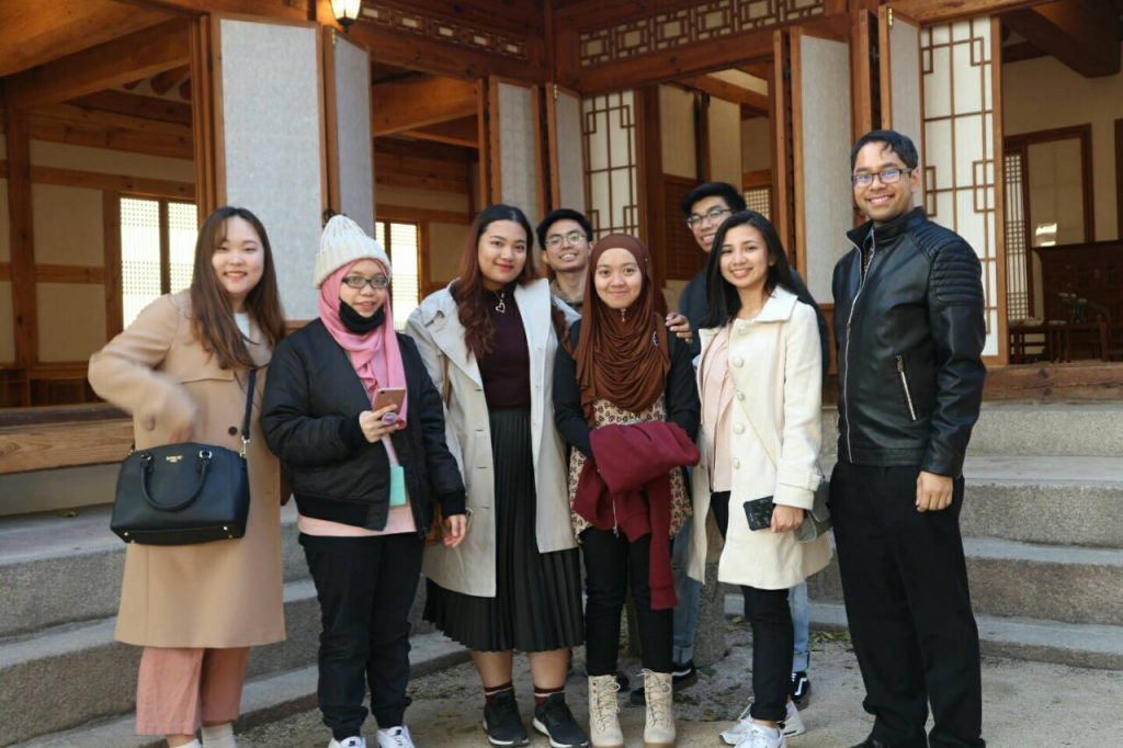 Jasmine and Charm with their peers from Namseoul University