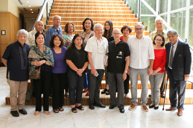 Enderun Colleges President Edgardo Rodriguez (leftmost) and Enderun Colleges Department Head of General Education Carlos Arnaldo (rightmost), Dr. Fritz Hack and Mr. Lucien Spittael (middle) together with the descendants of Jose Rizal from the family of his sisters, Saturnina and Maria.
